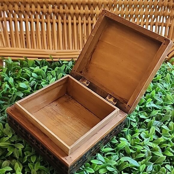 Vintage Micro Mosaic Tunbridge Ware Intricate Inlay Wooden Box - Picture 8 of 11